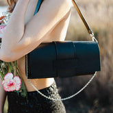 Sac baguette noir en cuir végan de cactus I Pampelonne - Meanwhile Boutique